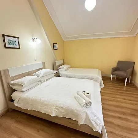 Central Guest House Vendégház Figueira da Foz