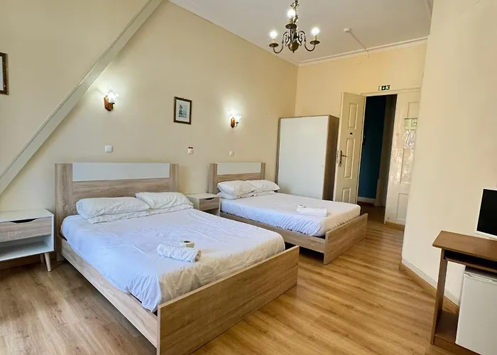 Central Guest House 3*