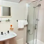 Central Guest House 3*