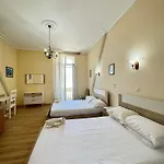 ゲストハウス Central Guest House
