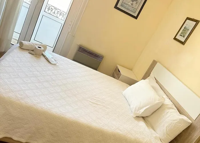 Central Guest House Gasthof