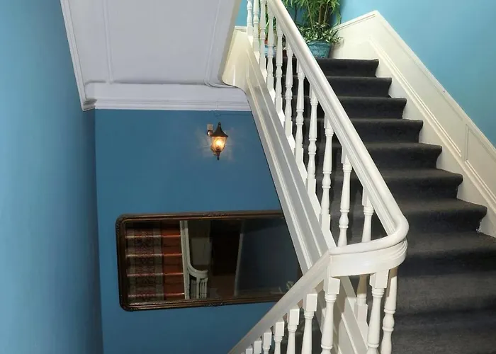 Central Guest House Gasthof