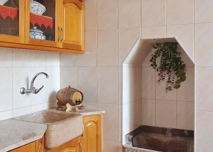 Gasthof Central Guest House